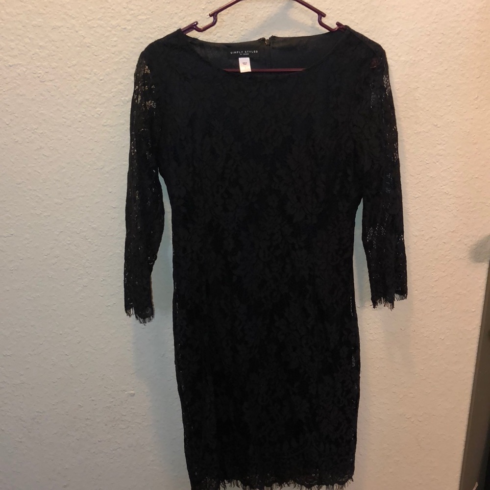 Black lace fitted dress